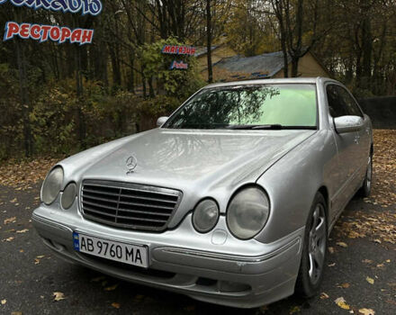 Мерседес Е-Класс 2001 в Виннице на Automoto.ua Серый Мерседес Е-Класс, объемом двигателя 2 л и пробегом 399 тыс. км за 4600 $, фото 1 на Automoto.ua