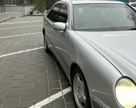 Серый Мерседес Е-Класс, объемом двигателя 2.69 л и пробегом 353 тыс. км за 3750 $, фото 14 на Automoto.ua