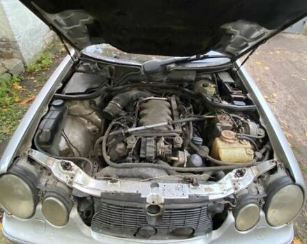 Мерседес Е-Класс 2001 в Шостке на Automoto.ua Серый Мерседес Е-Класс, объемом двигателя 4.3 л и пробегом 530 тыс. км за 4000 $, фото 5 на Automoto.ua
