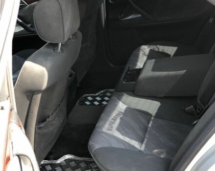 Серый Мерседес Е-Класс, объемом двигателя 2.7 л и пробегом 484 тыс. км за 3500 $, фото 7 на Automoto.ua