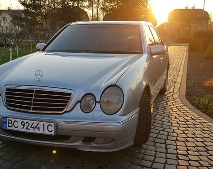 Сірий Мерседес Е-Клас, об'ємом двигуна 3.2 л та пробігом 368 тис. км за 5000 $, фото 13 на Automoto.ua