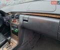 Серый Мерседес Е-Класс, объемом двигателя 2.7 л и пробегом 491 тыс. км за 4200 $, фото 28 на Automoto.ua