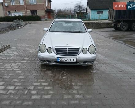 Серый Мерседес Е-Класс, объемом двигателя 2.69 л и пробегом 300 тыс. км за 2500 $, фото 1 на Automoto.ua