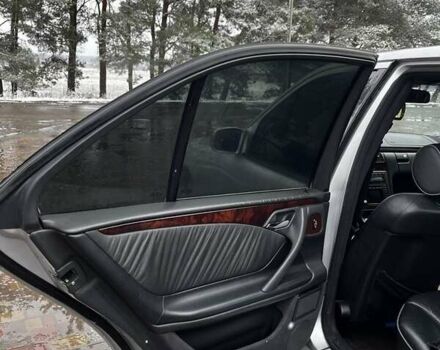 Серый Мерседес Е-Класс, объемом двигателя 2.7 л и пробегом 352 тыс. км за 3200 $, фото 10 на Automoto.ua