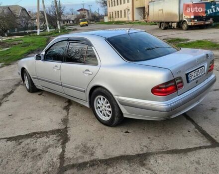 Серый Мерседес Е-Класс, объемом двигателя 2.15 л и пробегом 405 тыс. км за 4200 $, фото 3 на Automoto.ua