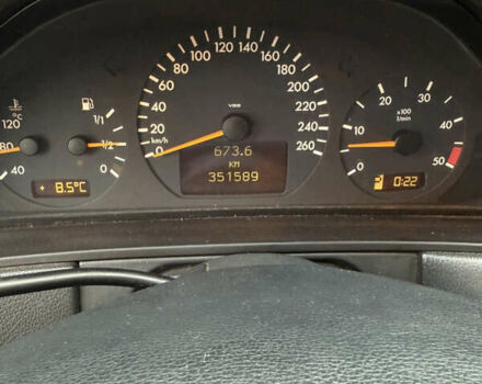 Мерседес Е-Класс 2001 в Владимирце на Automoto.ua Серый Мерседес Е-Класс, объемом двигателя 2.7 л и пробегом 352 тыс. км за 2800 $, фото 7 на Automoto.ua