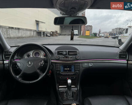 Серый Мерседес Е-Класс, объемом двигателя 1.8 л и пробегом 400 тыс. км за 6300 $, фото 12 на Automoto.ua