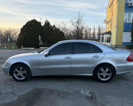 Сірий Мерседес Е-Клас, об'ємом двигуна 5 л та пробігом 280 тис. км за 6499 $, фото 3 на Automoto.ua