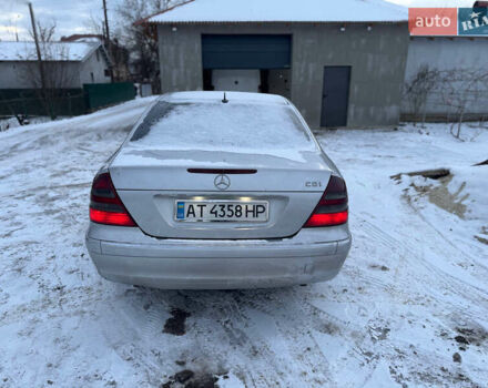 Серый Мерседес Е-Класс, объемом двигателя 2.69 л и пробегом 390 тыс. км за 5700 $, фото 5 на Automoto.ua