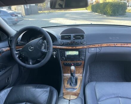 Серый Мерседес Е-Класс, объемом двигателя 2.7 л и пробегом 349 тыс. км за 5600 $, фото 14 на Automoto.ua