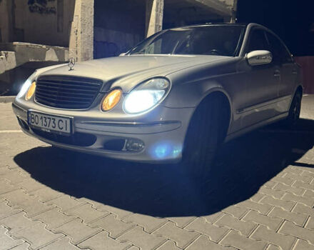 Серый Мерседес Е-Класс, объемом двигателя 2.2 л и пробегом 340 тыс. км за 6300 $, фото 4 на Automoto.ua