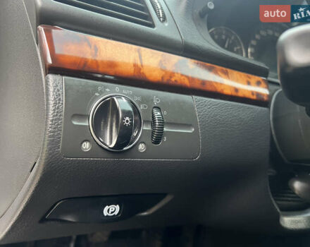 Сірий Мерседес Е-Клас, об'ємом двигуна 2.69 л та пробігом 315 тис. км за 5500 $, фото 39 на Automoto.ua