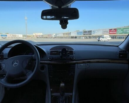 Сірий Мерседес Е-Клас, об'ємом двигуна 2.1 л та пробігом 340 тис. км за 6500 $, фото 19 на Automoto.ua