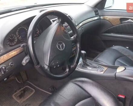 Сірий Мерседес Е-Клас, об'ємом двигуна 2.69 л та пробігом 274 тис. км за 7250 $, фото 13 на Automoto.ua