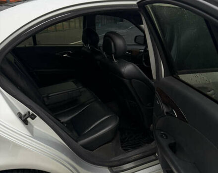 Серый Мерседес Е-Класс, объемом двигателя 2.15 л и пробегом 385 тыс. км за 6750 $, фото 19 на Automoto.ua