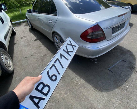 Серый Мерседес Е-Класс, объемом двигателя 2.7 л и пробегом 320 тыс. км за 6900 $, фото 1 на Automoto.ua