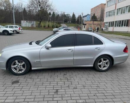 Серый Мерседес Е-Класс, объемом двигателя 2.1 л и пробегом 330 тыс. км за 6200 $, фото 12 на Automoto.ua