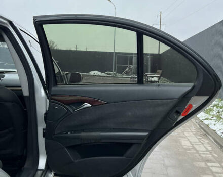 Серый Мерседес Е-Класс, объемом двигателя 2.2 л и пробегом 352 тыс. км за 5200 $, фото 17 на Automoto.ua