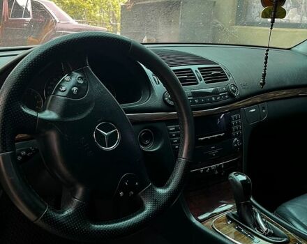 Мерседес Е-Клас 2002 у Вінниці на Automoto.ua Сірий Мерседес Е-Клас, об'ємом двигуна 3.2 л та пробігом 0 тис. км за 5300 $, фото 5 на Automoto.ua