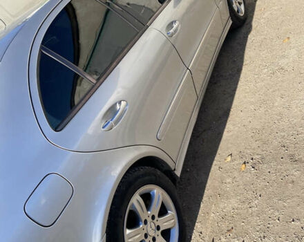 Мерседес Е-Клас 2002 у Тернополі на Automoto.ua Сірий Мерседес Е-Клас, об'ємом двигуна 2.6 л та пробігом 353 тис. км за 5450 $, фото 18 на Automoto.ua