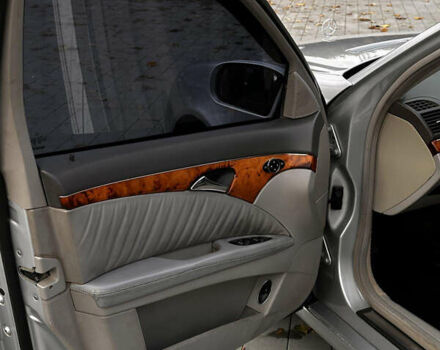 Серый Мерседес Е-Класс, объемом двигателя 2.15 л и пробегом 412 тыс. км за 5499 $, фото 27 на Automoto.ua