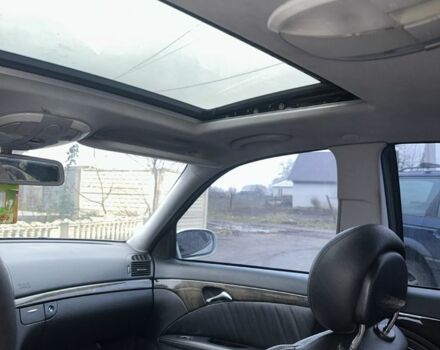 Серый Мерседес Е-Класс, объемом двигателя 3.2 л и пробегом 270 тыс. км за 4500 $, фото 6 на Automoto.ua