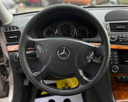 Серый Мерседес Е-Класс, объемом двигателя 2.7 л и пробегом 319 тыс. км за 6750 $, фото 16 на Automoto.ua