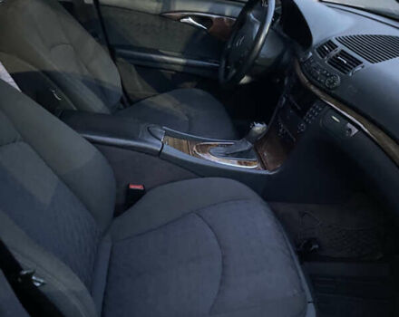 Сірий Мерседес Е-Клас, об'ємом двигуна 2.2 л та пробігом 351 тис. км за 5400 $, фото 22 на Automoto.ua