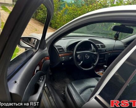 Мерседес Е-Клас 2002 у Вінниці на Automoto.ua Сірий Мерседес Е-Клас, об'ємом двигуна 3.2 л та пробігом 0 тис. км за 5300 $, фото 3 на Automoto.ua