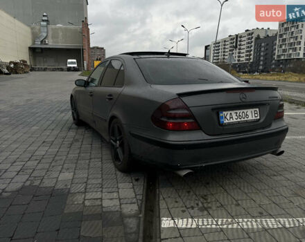 Серый Мерседес Е-Класс, объемом двигателя 1.8 л и пробегом 400 тыс. км за 6300 $, фото 7 на Automoto.ua
