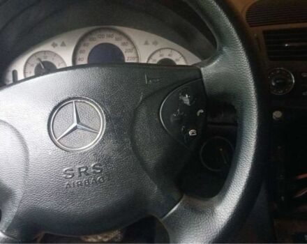 Серый Мерседес Е-Класс, объемом двигателя 3.2 л и пробегом 300 тыс. км за 2600 $, фото 9 на Automoto.ua