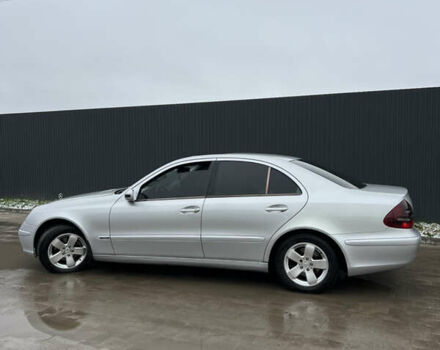 Серый Мерседес Е-Класс, объемом двигателя 2.2 л и пробегом 352 тыс. км за 5200 $, фото 2 на Automoto.ua