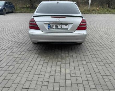 Серый Мерседес Е-Класс, объемом двигателя 2.1 л и пробегом 330 тыс. км за 6200 $, фото 13 на Automoto.ua