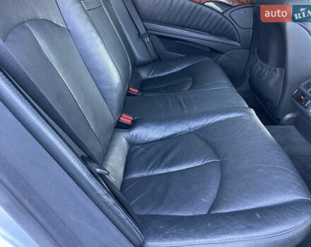 Сірий Мерседес Е-Клас, об'ємом двигуна 2.69 л та пробігом 350 тис. км за 5599 $, фото 22 на Automoto.ua