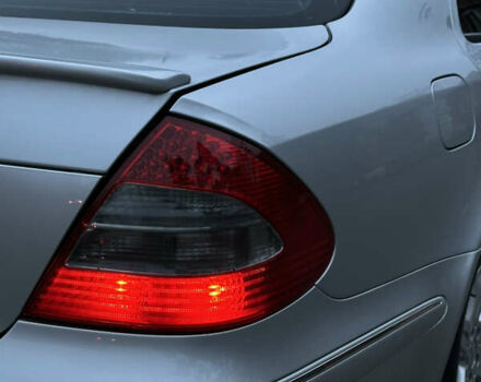 Сірий Мерседес Е-Клас, об'ємом двигуна 2.6 л та пробігом 354 тис. км за 5000 $, фото 6 на Automoto.ua