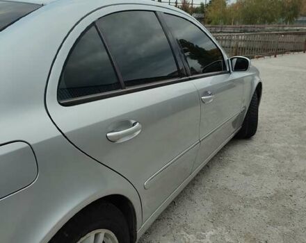 Сірий Мерседес Е-Клас, об'ємом двигуна 2.6 л та пробігом 348 тис. км за 5950 $, фото 10 на Automoto.ua