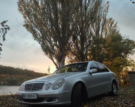 Сірий Мерседес Е-Клас, об'ємом двигуна 2.6 л та пробігом 348 тис. км за 5950 $, фото 1 на Automoto.ua