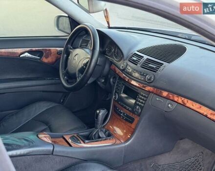 Сірий Мерседес Е-Клас, об'ємом двигуна 2.2 л та пробігом 510 тис. км за 3999 $, фото 36 на Automoto.ua