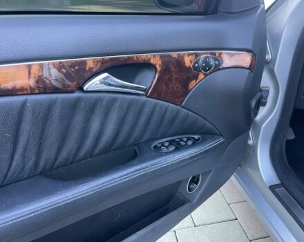 Серый Мерседес Е-Класс, объемом двигателя 2.7 л и пробегом 349 тыс. км за 5600 $, фото 17 на Automoto.ua