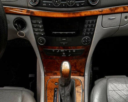 Серый Мерседес Е-Класс, объемом двигателя 2.2 л и пробегом 360 тыс. км за 5450 $, фото 37 на Automoto.ua