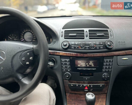 Серый Мерседес Е-Класс, объемом двигателя 2.15 л и пробегом 320 тыс. км за 4999 $, фото 35 на Automoto.ua