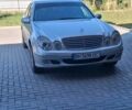 Сірий Мерседес Е-Клас, об'ємом двигуна 2.1 л та пробігом 348 тис. км за 6800 $, фото 1 на Automoto.ua