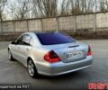 Сірий Мерседес Е-Клас, об'ємом двигуна 5 л та пробігом 200 тис. км за 4450 $, фото 2 на Automoto.ua