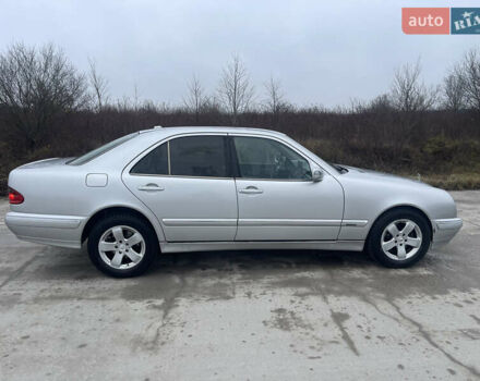 Серый Мерседес Е-Класс, объемом двигателя 3.23 л и пробегом 490 тыс. км за 4400 $, фото 8 на Automoto.ua