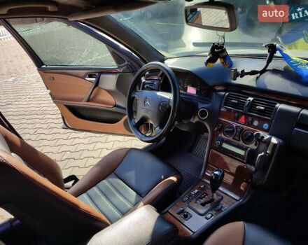 Сірий Мерседес Е-Клас, об'ємом двигуна 2.15 л та пробігом 499 тис. км за 5400 $, фото 3 на Automoto.ua