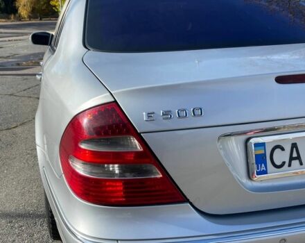 Сірий Мерседес Е-Клас, об'ємом двигуна 5 л та пробігом 185 тис. км за 4100 $, фото 7 на Automoto.ua