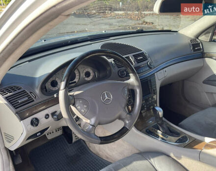 Мерседес Е-Клас 2002 у Золотоноше на Automoto.ua Сірий Мерседес Е-Клас, об'ємом двигуна 4.97 л та пробігом 300 тис. км за 4100 $, фото 14 на Automoto.ua