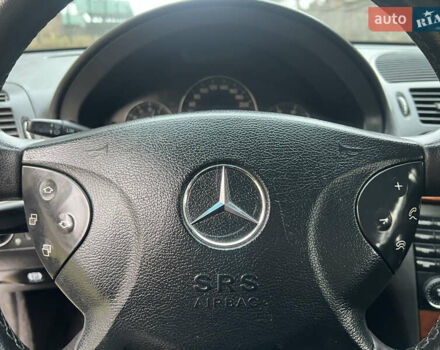 Сірий Мерседес Е-Клас, об'ємом двигуна 2.69 л та пробігом 315 тис. км за 5500 $, фото 41 на Automoto.ua