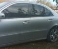 Серый Мерседес Е-Класс, объемом двигателя 3.2 л и пробегом 300 тыс. км за 2600 $, фото 17 на Automoto.ua
