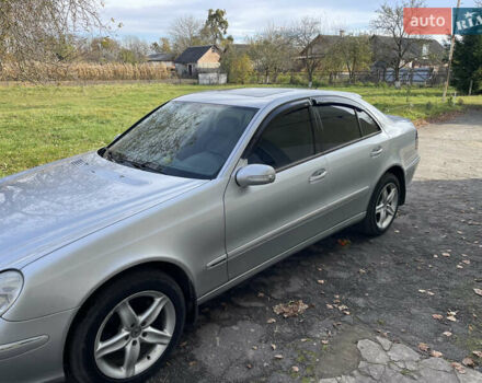 Мерседес Е-Класс 2002 в Остоге на Automoto.ua Серый Мерседес Е-Класс, объемом двигателя 2.15 л и пробегом 377 тыс. км за 4750 $, фото 4 на Automoto.ua